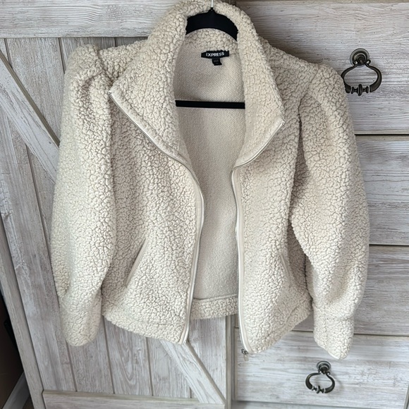 Express Jackets & Blazers - Express Puff shoulder fleece jacket ❄️